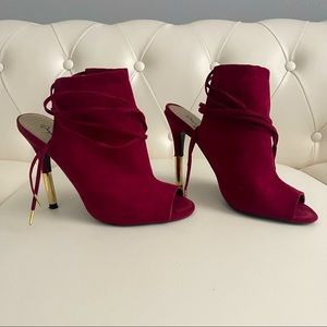 Qupid open toe burgundy sandal heel